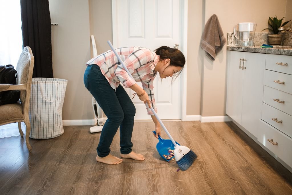 how to clean hardwood floors