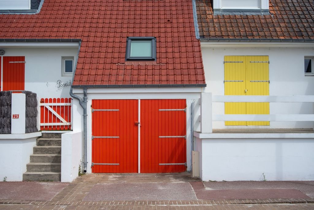 Garage Door Repair: Common Problems, Safe Fixes, and Maintenance Tips Garage Door Repair